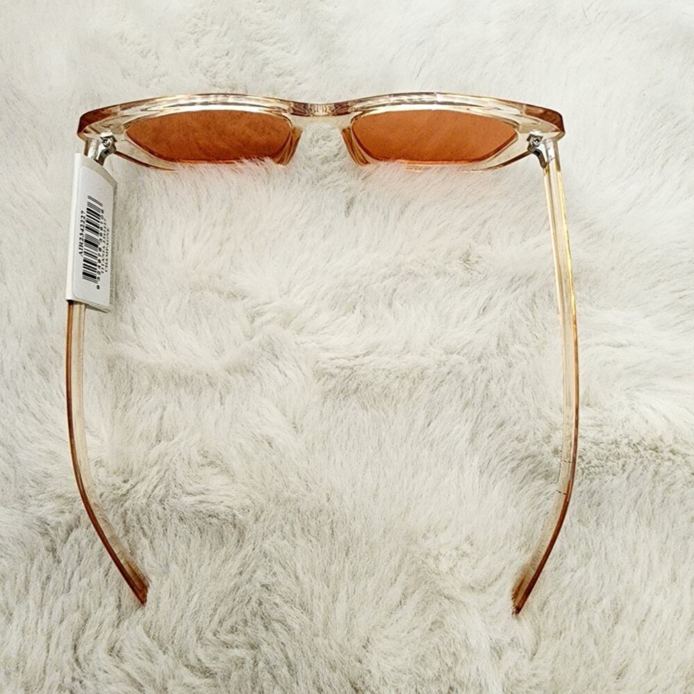 AIRE Titania Sunglasses Champagne Pink Tint Cat Eye NWT Revolve Small Fit - Picture 7 of 10